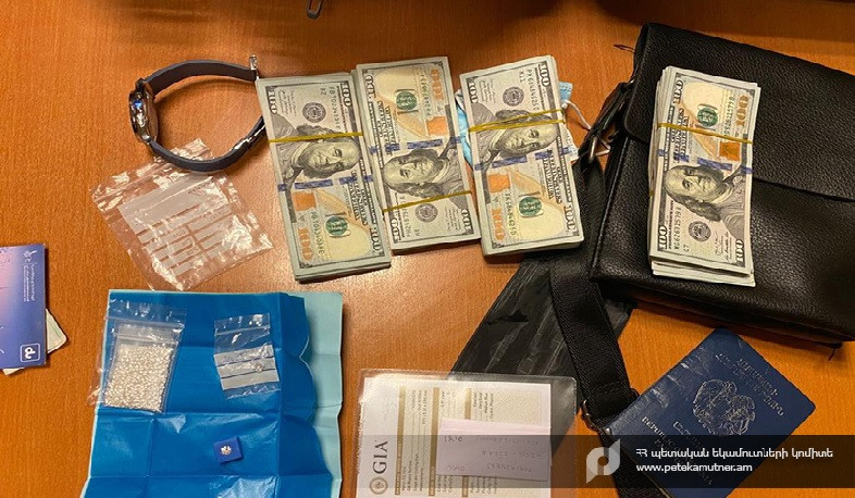 Բացահայտվել է առանց հայտարարագրման թանկարժեք քարերի ու կանխիկ դրամի տեղափոխման դեպք