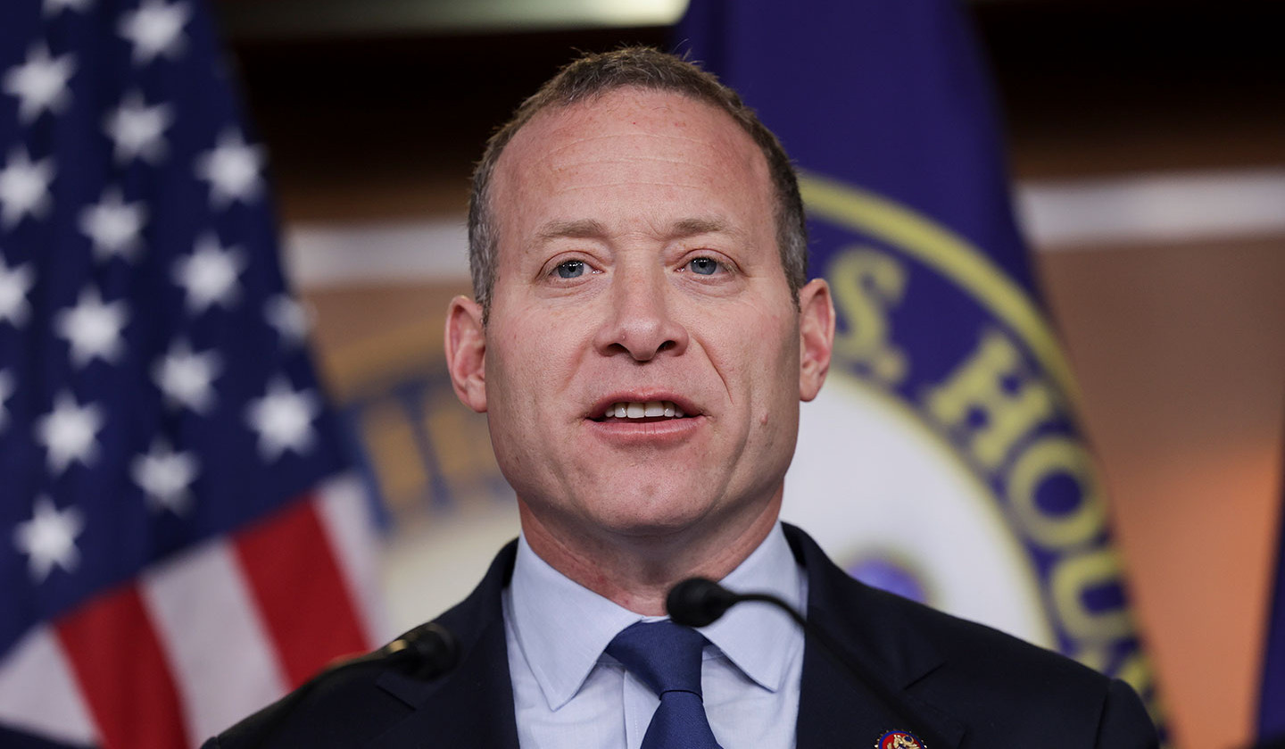 ABŞ Azərbaycanı məsuliyyətə cəlb etmək üçün daha çox təzyiq göstərməlidir: Konqresmen