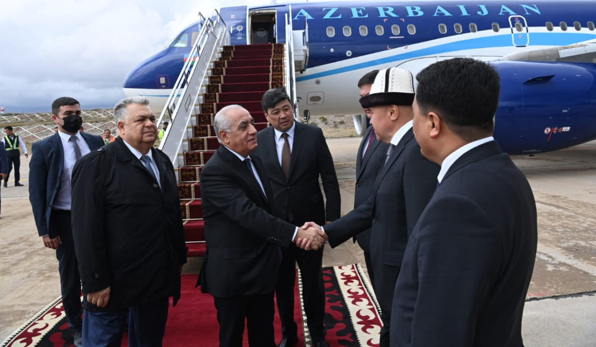 Ադրբեջանի վարչապետը ժամանել է Ղրղզստան՝ մասնակցելու Եվրասիական միջկառավարական խորհրդի նիստին