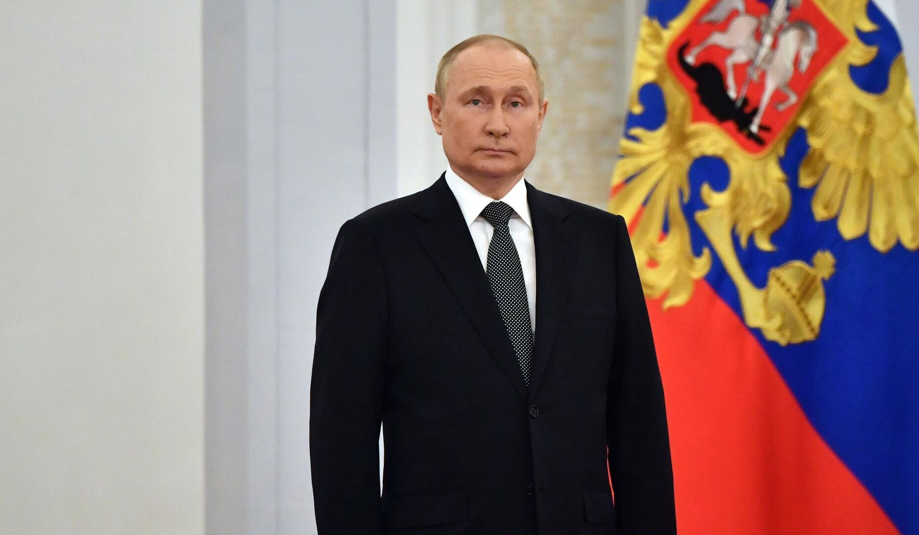 Путин поручил увеличить штатную численность военнослужащих ВС России