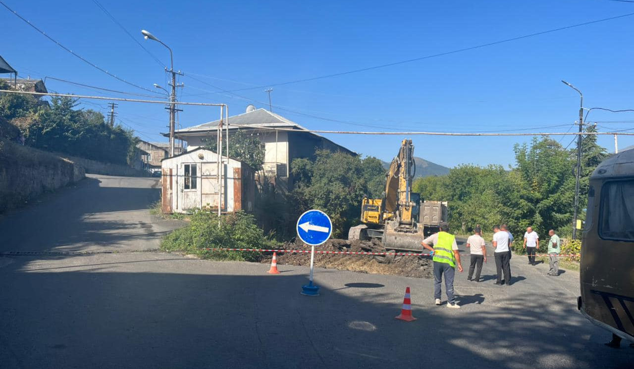 Դիլիջանում շարունակվում են սուբվենցիոն ծրագրերով նախատեսված ճանապարհաշինական աշխատանքները