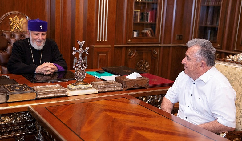 Գարեգին Երկրորդը հյուրընկալել է ՀՀ ԳԱԱ նախագահին