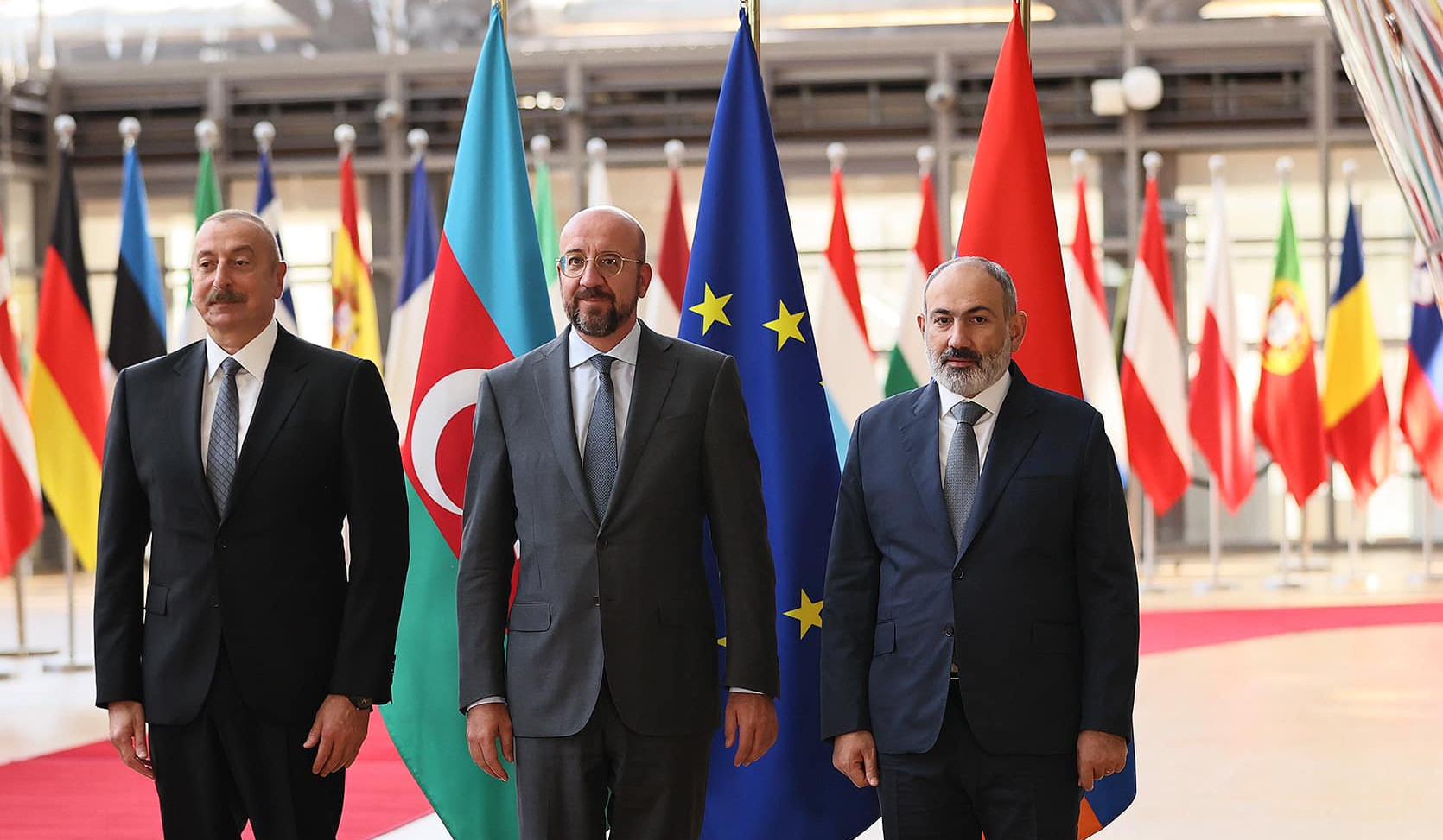 В Брюсселе состоялась трехсторонняя встреча Пашинян-Мишель-Алиев
