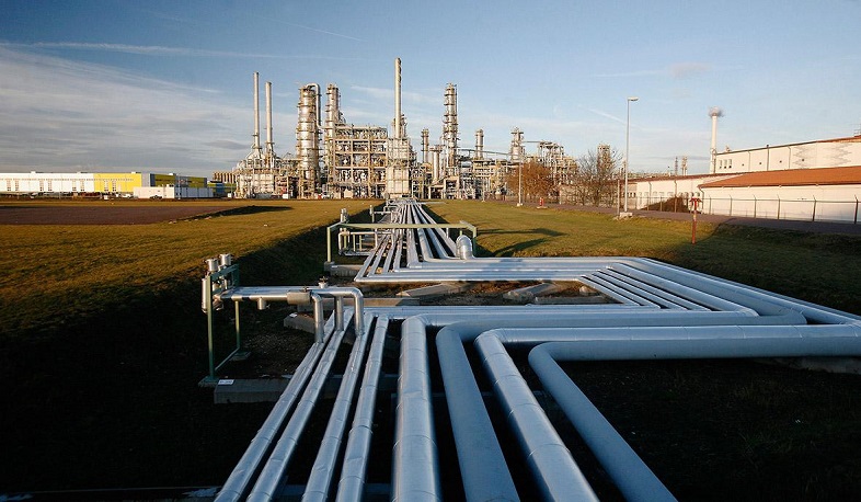 Еврокомиссия будет следить за соблюдением ограничений цен на российскую нефть в ЕС