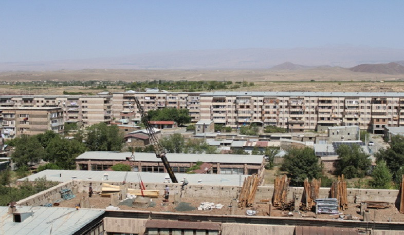 Մեծամորում սուբվենցիոն ծրագրով երկու բազմաբնակարան շենքի տանիք է հիմնանորոգվում