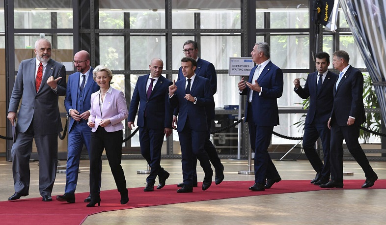 Armenia and Azerbaijan to be invited to informal EU summit in Prague: The Guardian