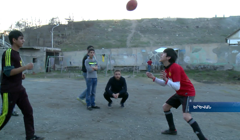 Հայ կամավորների միությունը Վարդաշենի երեխաներին ֆուտբոլի մարզիչ է հատկացրել