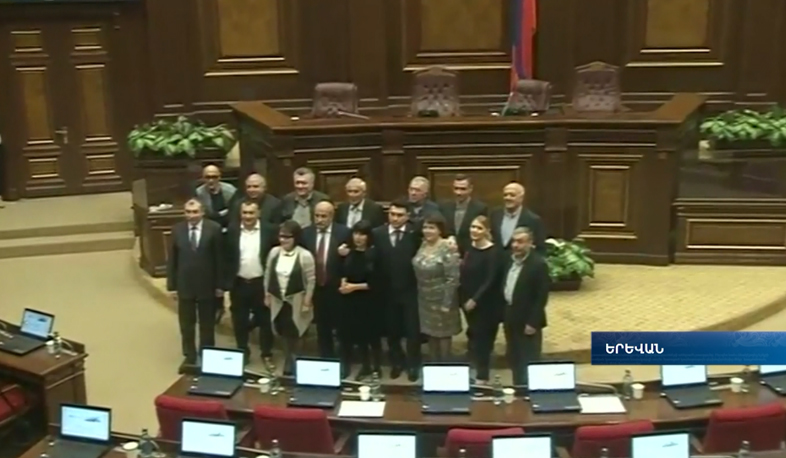 Historical photo before the farewell