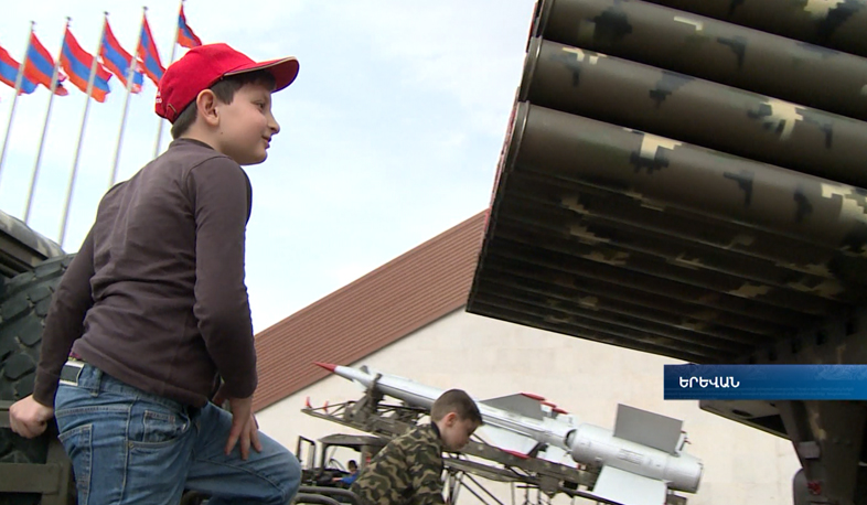 Ռեկորդային թվով այցելուներ՝ «Ազգ-բանակ» ցուցադրությանը