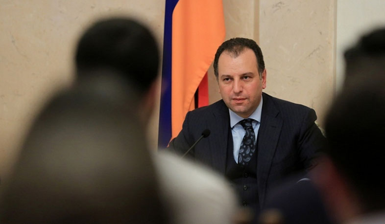 Վիգեն Սարգսյանն առաջարկում է արտերկրում սովորող հայերին գալ ու աշխատել ՀՀ ԶՈւ-ում