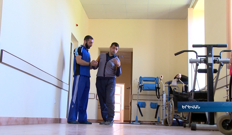 Հայկուհին փորձում է կյանք վերադարձնել առաջնագծում վիրավորված տղաներին