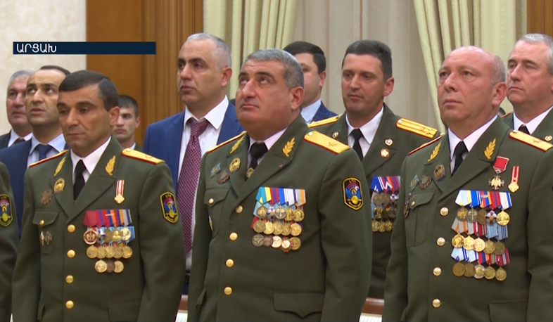 Արցախի նախագահը պարգևատրել է մի խումբ բարերարների, զինծառայողների, ազատամարտիկների ու կամավորների