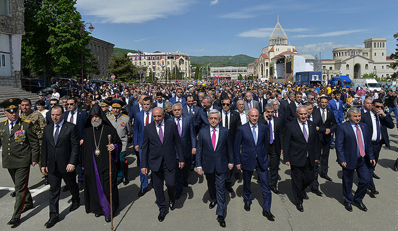 Հանրապետության Նախագահը այցելել է Ստեփանակերտի հուշահամալիր