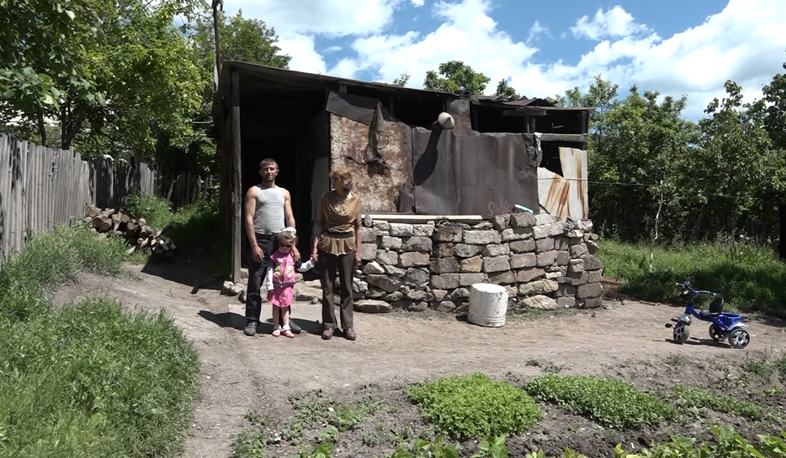 Չքավորության մեջ ապրող ընտանիքը երազում է տուն ունենալու մասին