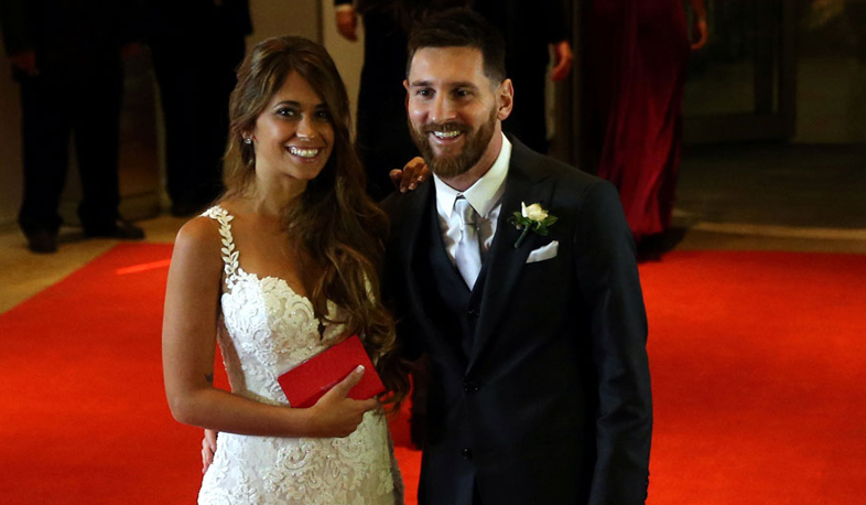 Lionel Messi marries Antonella Roccuzzo