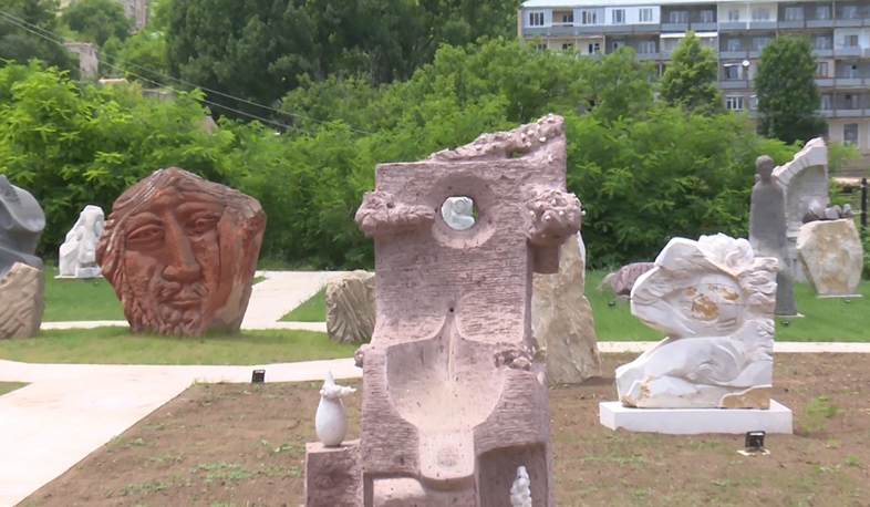 Hakob Gyurjyan international sculpture symposium again in Artsakh