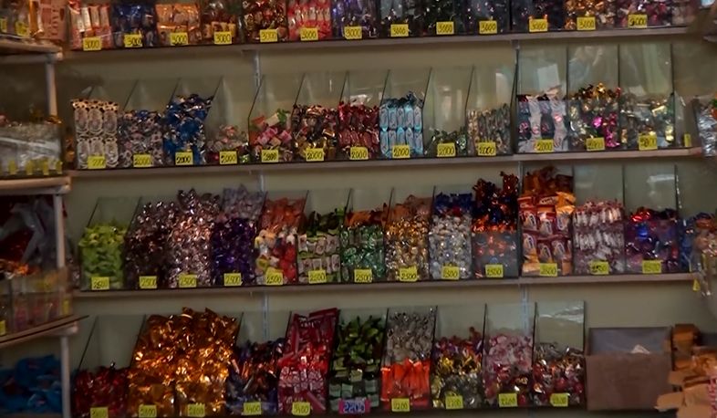 Azerbaijani candies in Vanadzor market
