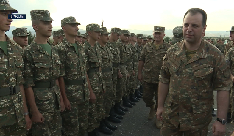 Հայաստանի Պաշտպանության նախարարը Արցախում հանդիպում է ունեցել նորակոչիկների հետ