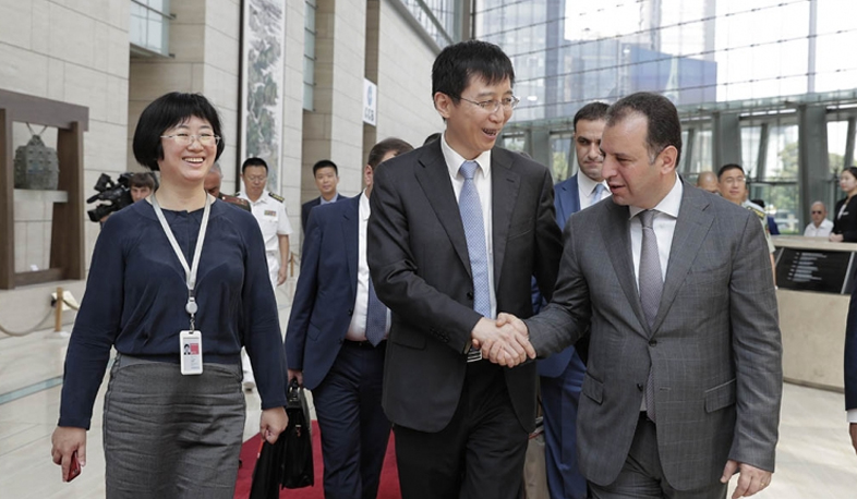 China ready to contribute in enhancing abilities of Armenian armed forces