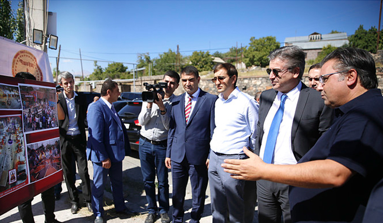 Վարչապետը խորհրդակցություն է անցկացրել Արագածոտնի մարզում