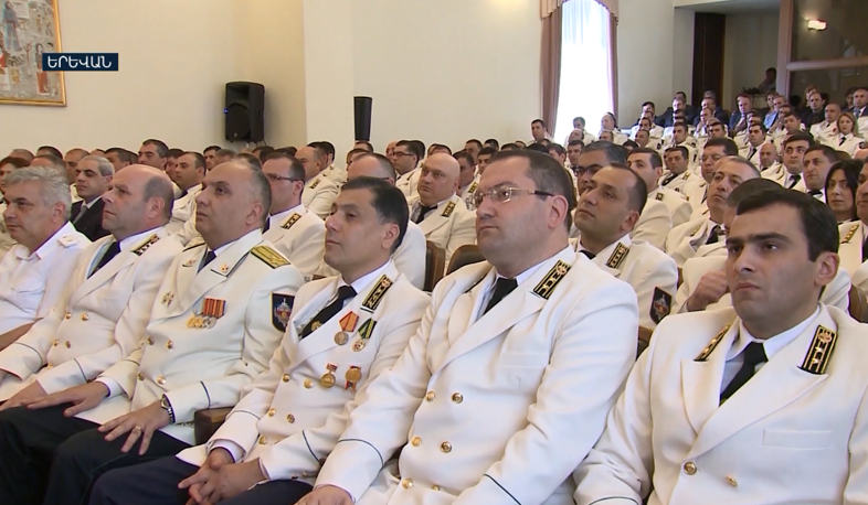 Interrogated may have chance to interrogate