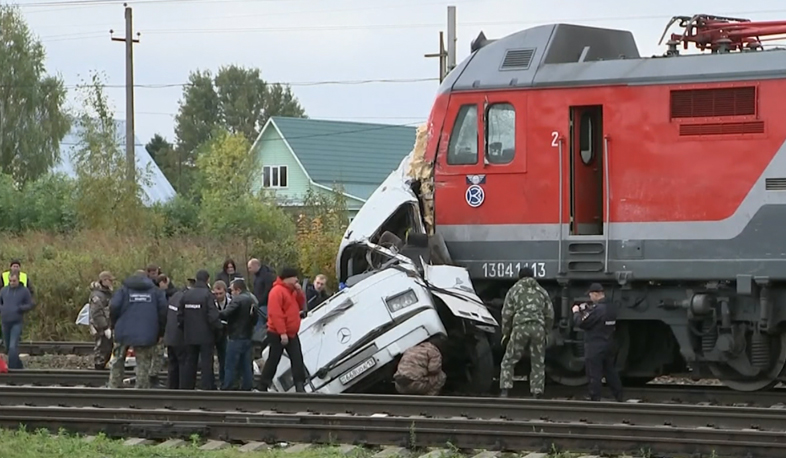 ՌԴ Վլադիմիրի մարզում գնացքի ու ավտոբուսի բախման հետևանքով 19 զոհ կա