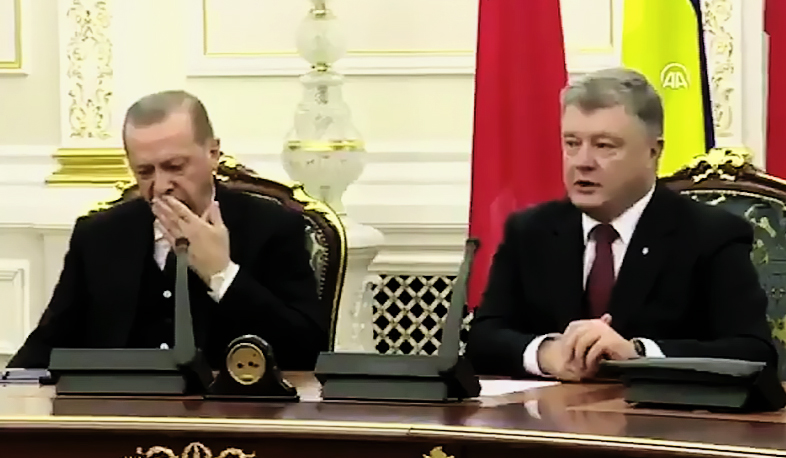 Էրդողանը ննջել է Պորոշենկոյի հետ մամուլի ասուլիսի ժամանակ