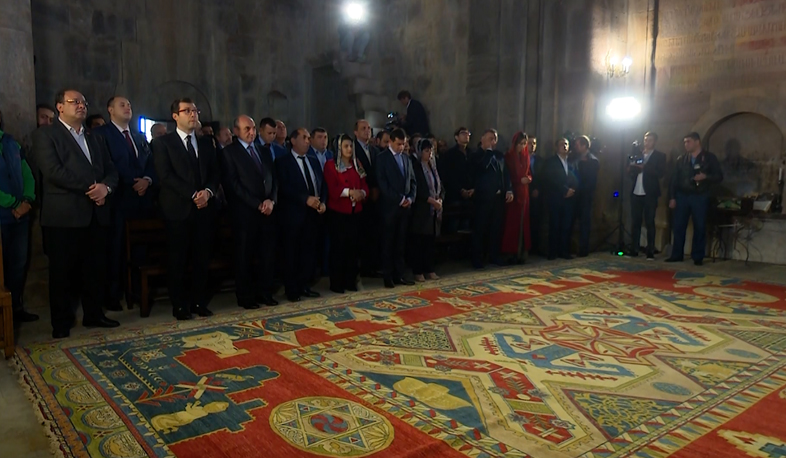 Carpet making for church