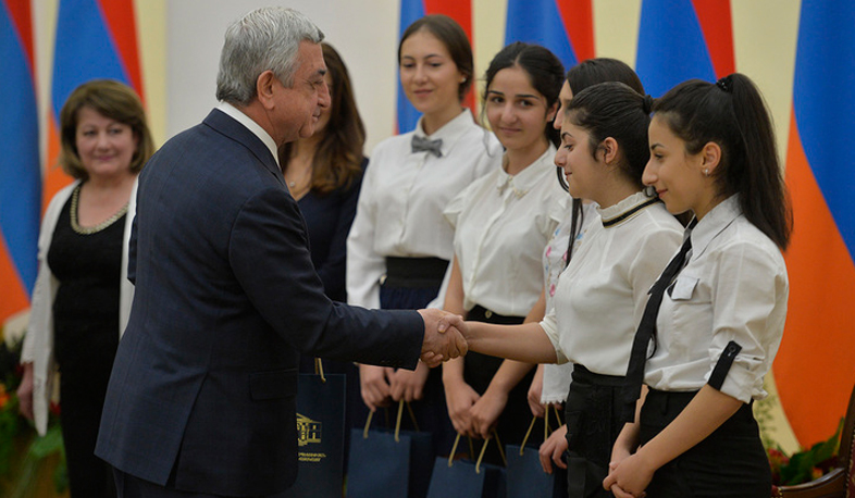 ՏՏ ոլորտում ՀՀ Նախագահի կրթական պարգևներին արժանացած ուսանողներն և աշակերտները