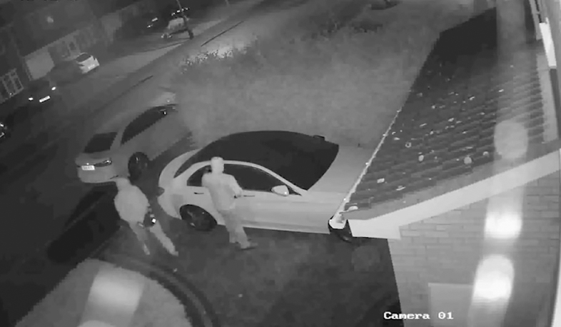 Expensive Mercedes stolen in less than one minute