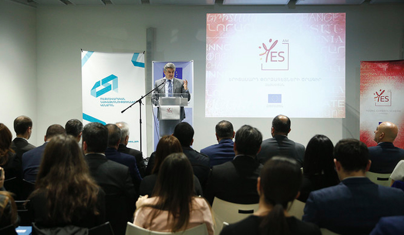 YES Armenia. 21 երիտասարդ 1 տարով գալիս է Կառավարություն