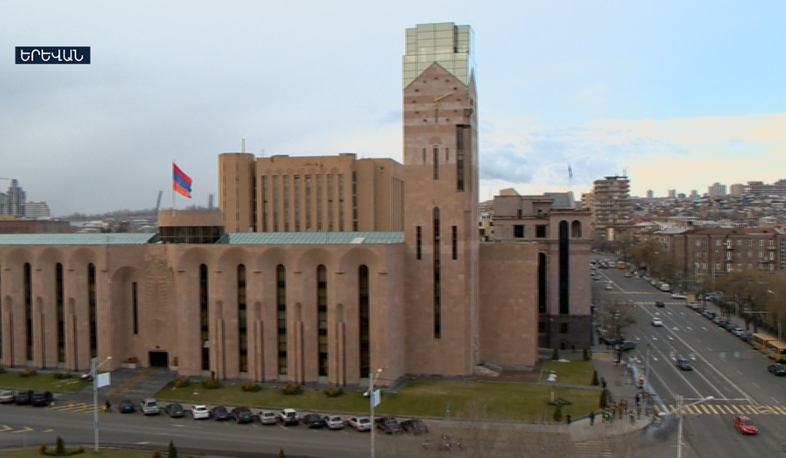 Քաղաքապետարան և Ոստիկանություն. գնահատում են երևանցիները