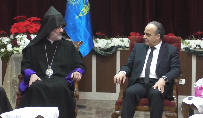 Премьер-министр Сирии поздравил армянскую общину