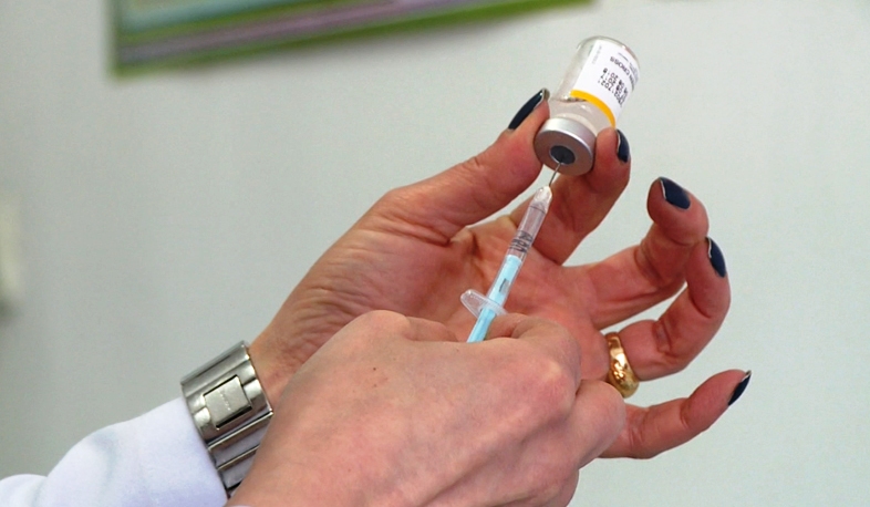 Чтобы не болеть гриппом, нужно прививаться