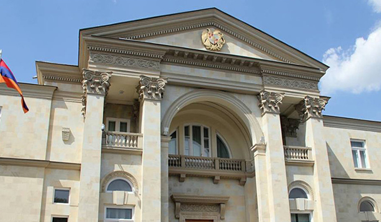 Պառլամենտարիզմի բոլոր կանոներով անցում խորհրդարանական կառավարման