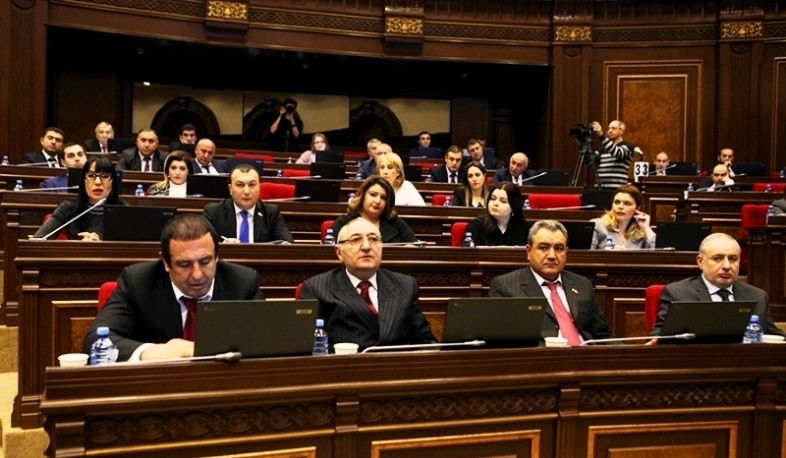 ԱԺ-ն միաձայն ընդունել է ընդդիմության օրինագծերը