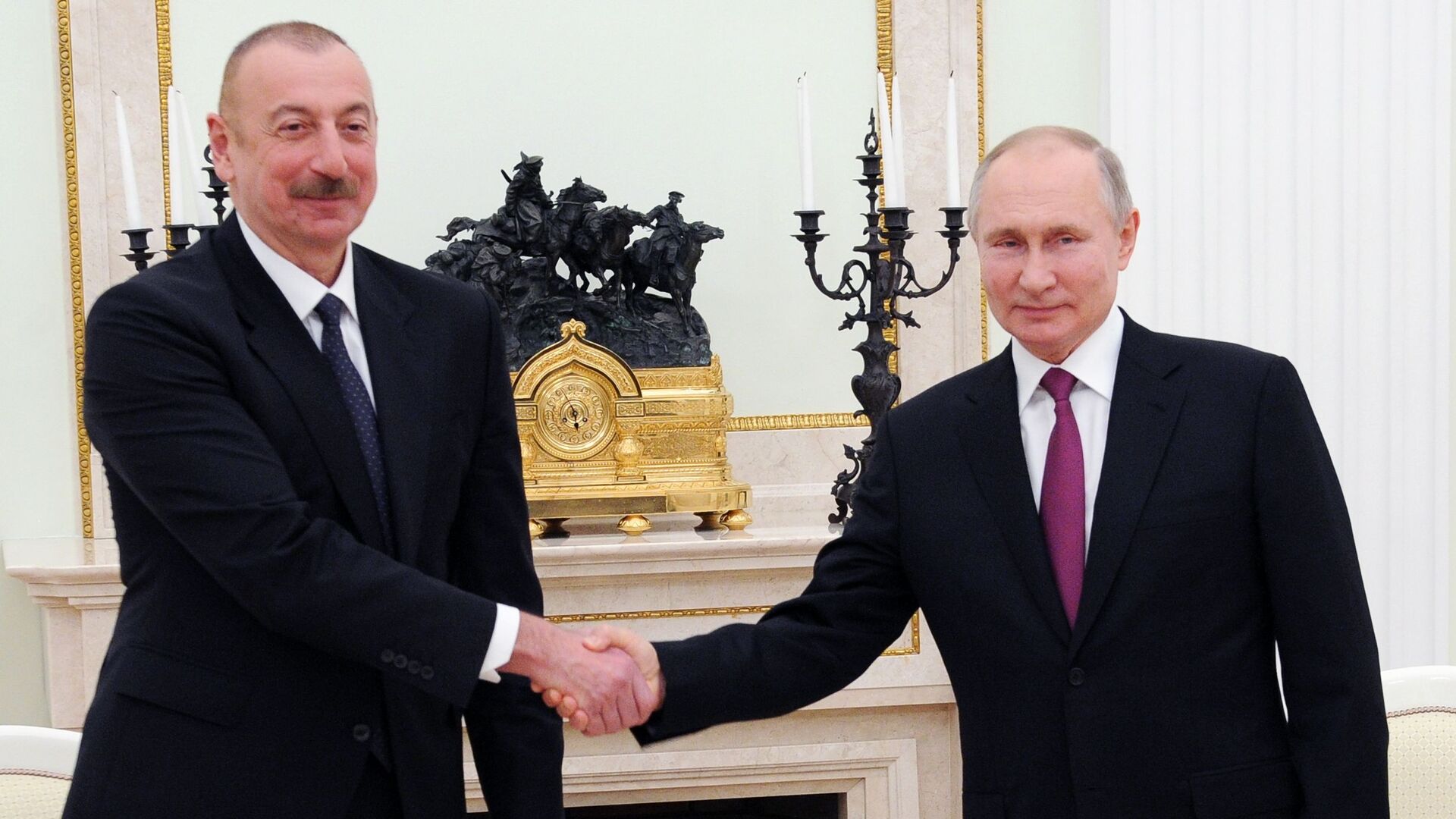 На встрече с Алиевым Путин обсудит ситуацию на границе с Арменией: Песков