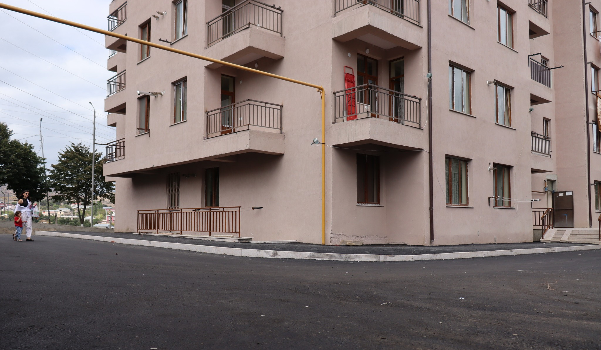 «Հայաստան» հիմնադրամի միջոցներով բարեկարգվել է Ստեփանակերտի Թումանյան 82 հասցեի նորակառույց թաղամասը