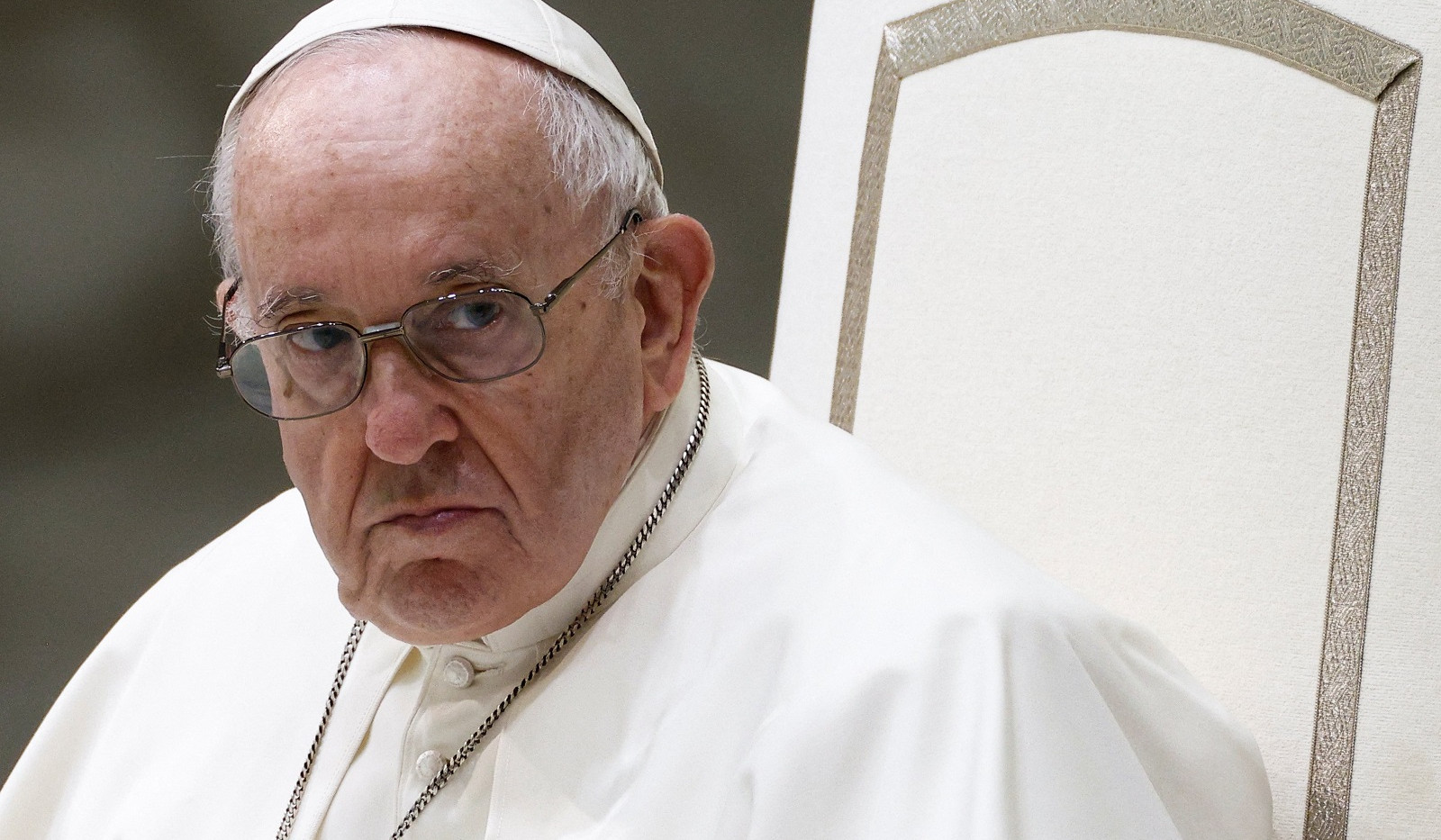 Pope urged to respect ceasefire