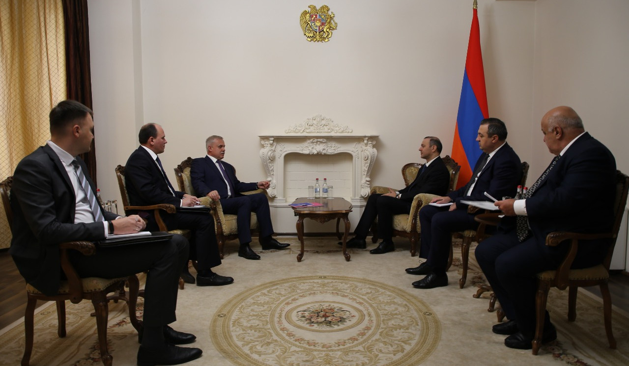 Армен Григорян и Станислав Зась обсудили ситуацию, создавшуюся в результате агрессии Азербайджана в отношении суверенной территории Армении