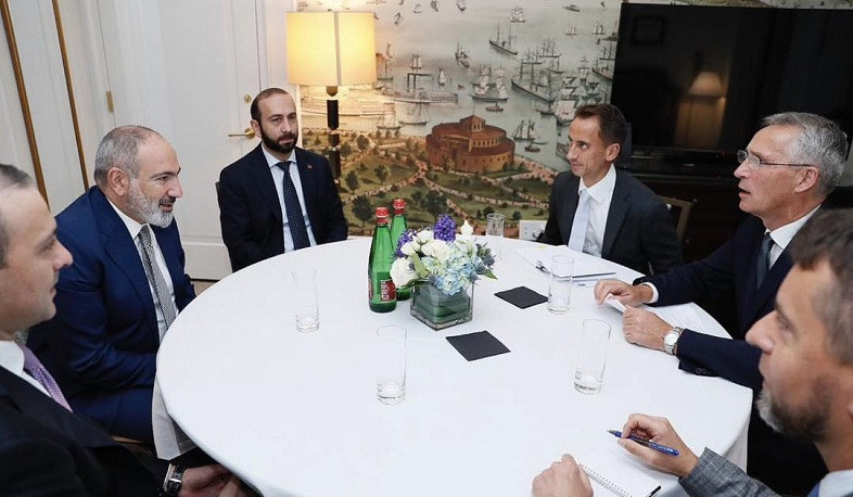 PM Pashinyan meets with NATO Secretary General Jens Stoltenberg