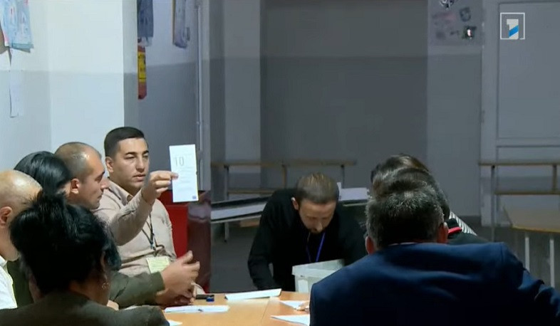 Ժամը 20.00-ի դրությամբ Եղեգիսում ընտրությանը մասնակցել է քաղաքացիների 60.75, Արենիում՝ 45 տոկոսը. ընթանում է ձայների հաշվարկ