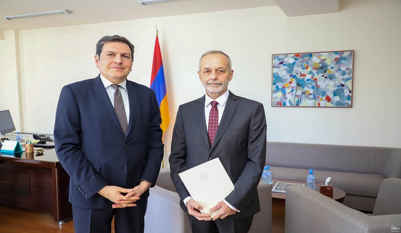 Deputy Minister of Foreign Affairs of Armenia presented to newly appointed ambassador of Slovakia latest aggression of Azerbaijan on territory of Armenia