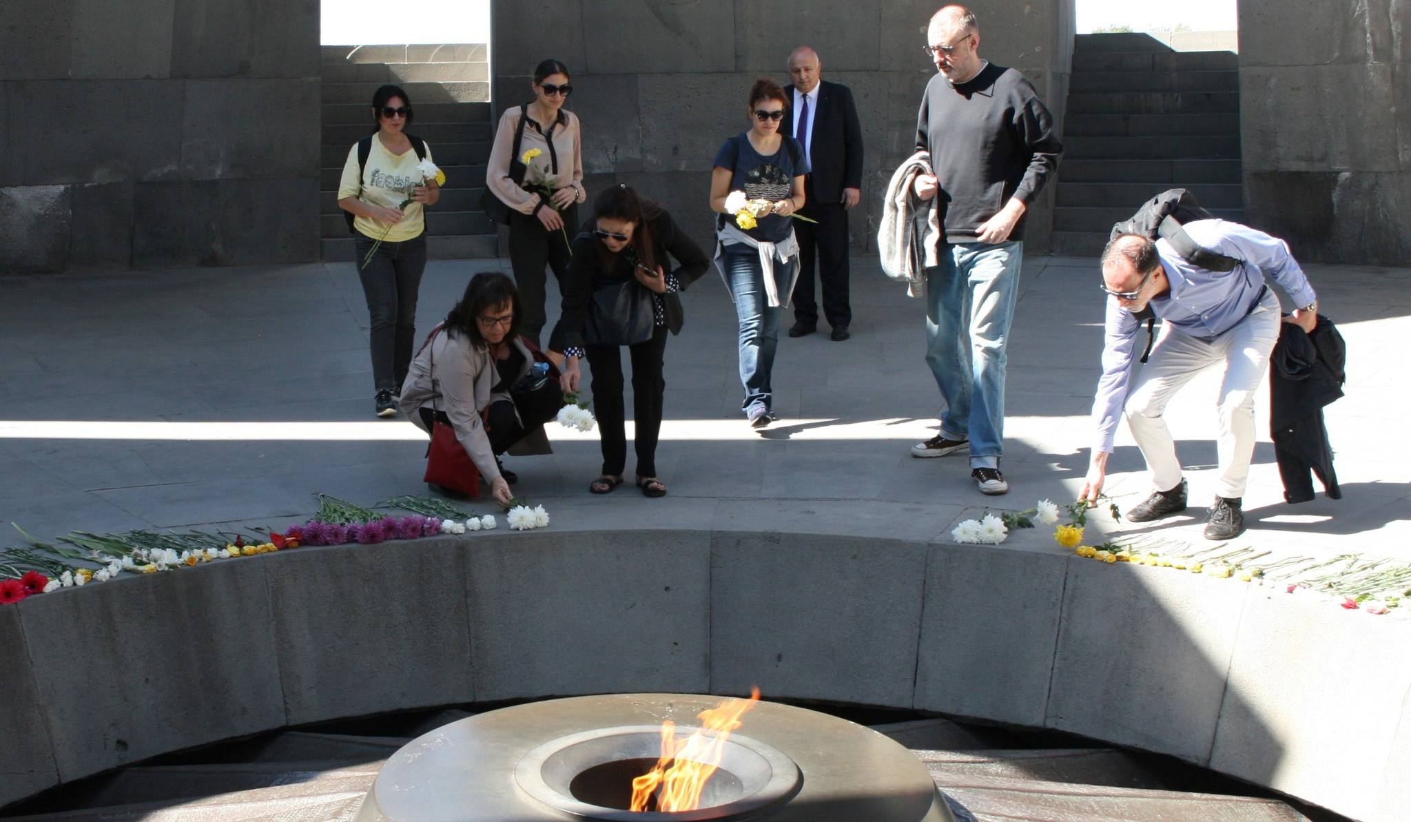 Greece lawmakers visit Armenian Genocide Memorial