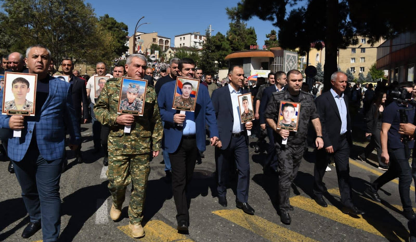 Artsaxın bütün yaşayış məntəqələrində və hərbi hissələrində 44 günlük müharibəyə həsr olunmuş anım mərasimləri keçirilib