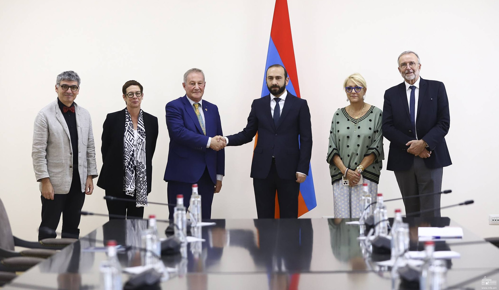Foreign Minister of Armenia Ararat Mirzoyan received representatives of France-Armenia Friendship Group of French Senate