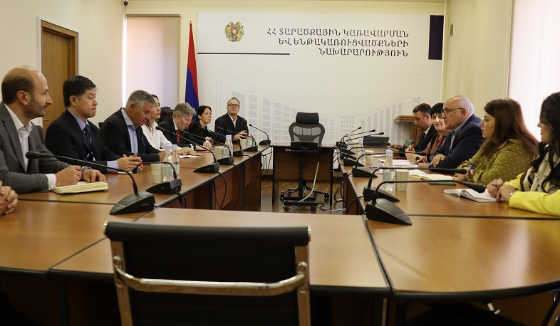 Վաչե Տերտերյանը և Ասիական զարգացման բանկի ներկայացուցիչներն անդրադարձել են Իսակովի-Արշակունյաց հանգույցի մանրամասներին
