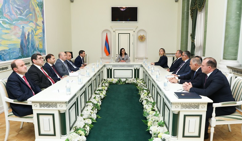 Աննա Վարդապետյանը կոլեգիայի նիստ է անցկացրել. ներկայացվել է գլխավոր դատախազի նոր տեղակալը