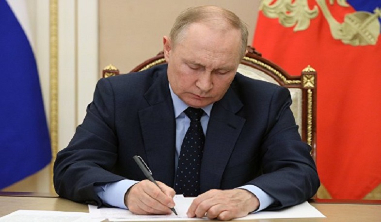 Путин подписал договоры о принятии новых субъектов в состав России