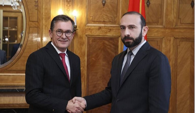 Meeting of the Foreign Minister of Armenia Ararat Mirzoyan with OSCE Minsk Group Co-Chair of France Brice Roquefeuil